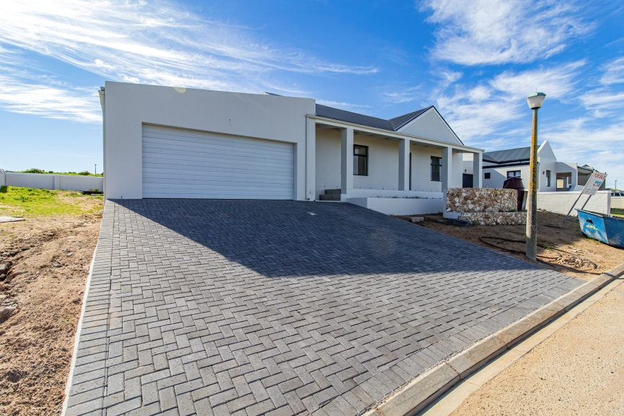 3 Bedroom Property for Sale in Hoogland Western Cape